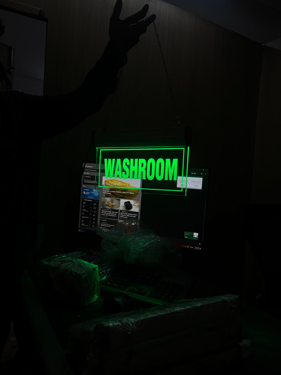 DIRECTIONAL SIGNAGES